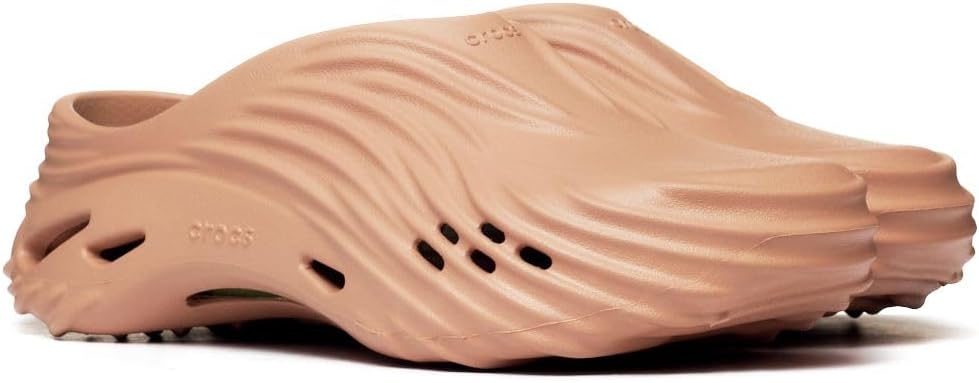 Crocs Unisex-Adult Echo Wave Clogs