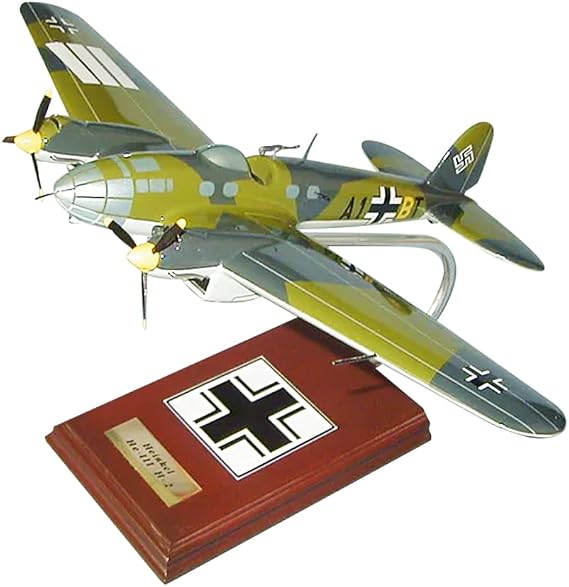 Heinkel He-111 Luftwaffe German Air Force Bomber WWII Model Scale 1/48