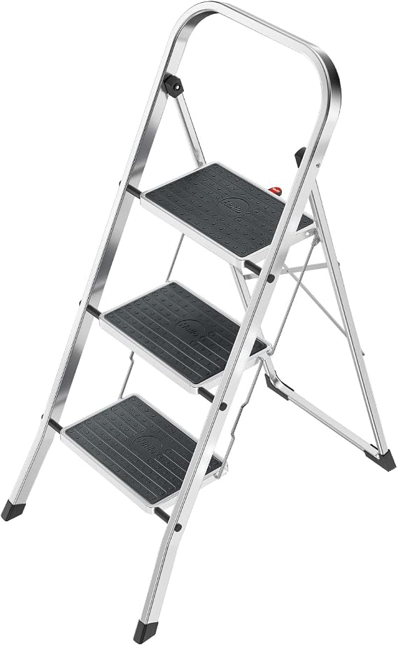Hailo K60 StandardLine | Aluminum Folding Step | Three Large Steps with Non-Skid mats | Folding Safety Mechanism | Rectangular Rail for Convenient Transport| Rustproof | Easy to Store | 330 lb Capacity, 32.7 in Platform Height, 8.8 ft Working Reach, Rubber Feet Base, Hinged Safety Lock, 2 in Slim Storage