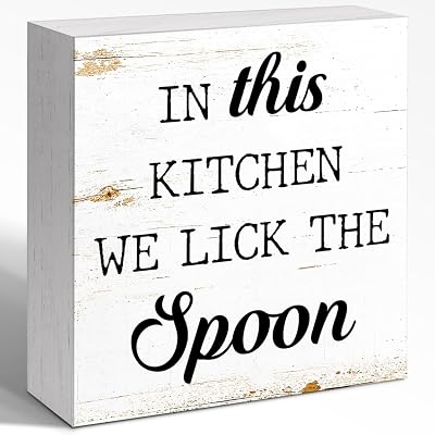 Family Kitchen Decor, In This Kitchen We Lick The Spoon Wooden Block Sign 5x5x1 INCH, Vintage Cooking Quote Display, Heartwarming Kitchen Tradition Art Piece, Rustic Baking Humor Sign