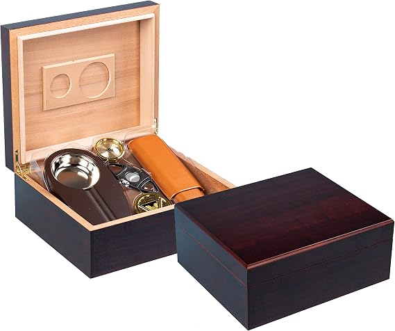 The Diplomat Cigar Humidor Gift Set
