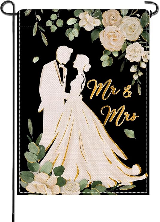 Mr. and Mrs. Just Married Garden Flag Yard Porch House Flag Double-Side For Home Outdoor Yard Patio Lawn Decor, Holiday Party Outdoor Seasonal Decoration 28x40 Inch