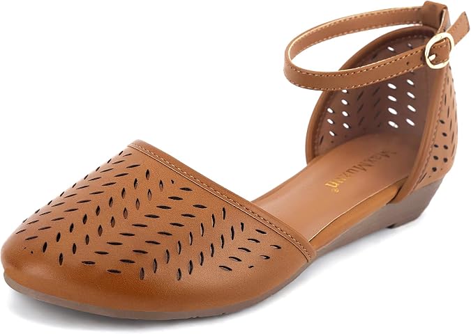 MaxMuxun Sandals for women 2026 Closed Toe Flats Roman Ankle Strap Cage Comfortable Summer Beach Dressy Shoes