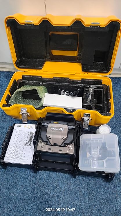 Fujikura New Model FSM-45S Clad Alignment Fusion Splicer Welding Splicer with CT50 and other standard accessories Instead of FSM-41S In stock